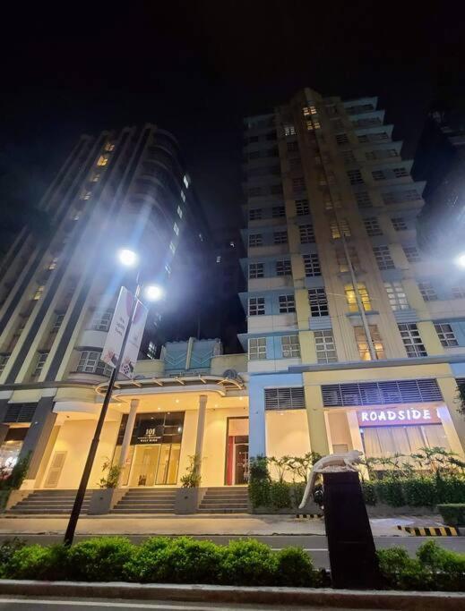 House Of B&Y At 101 Newport Across Naia T3 Apartment Манила Екстериор снимка