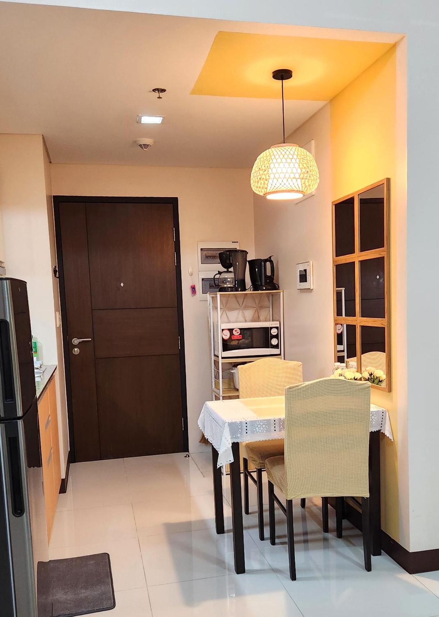House Of B&Y At 101 Newport Across Naia T3 Apartment Манила Екстериор снимка